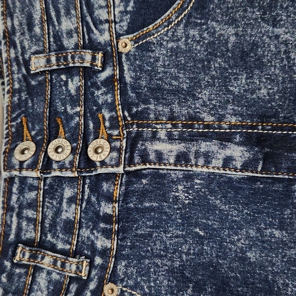 Acid-Wash Denim Skirt - Picture 2 of 6